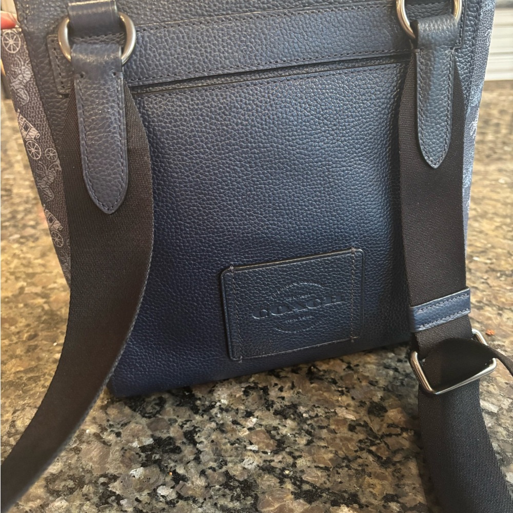 Coach Hudson Messenger Bag in Horse and Carriage Print - Picture 4 of 8